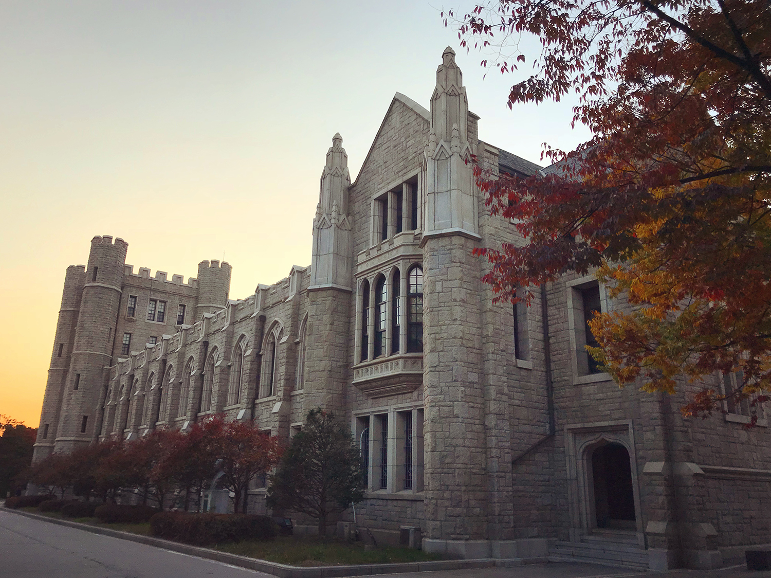 在韓國(guó)讀語(yǔ)學(xué)院，對(duì)申請(qǐng)大學(xué)有什么幫助嗎？