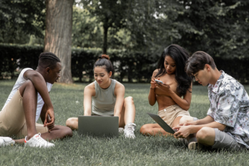 2020年加拿大推出新政、各大院校紛紛采取措施支援中國，重磅！