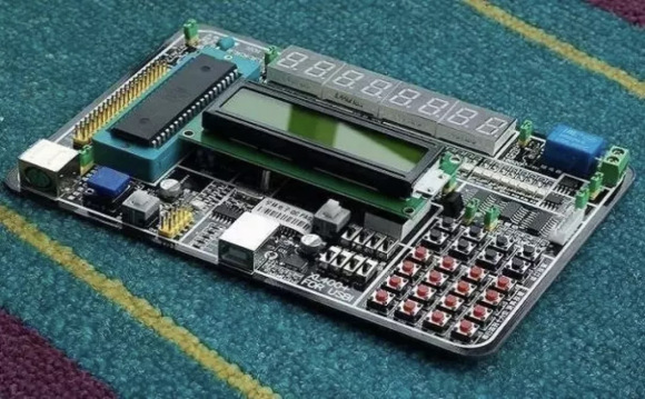 嵌入式培訓(xùn)：想自學(xué)嵌入式，要具備哪些基礎(chǔ)？