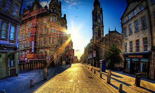 英國熱門藝術(shù)留學專業(yè)及學院有哪些