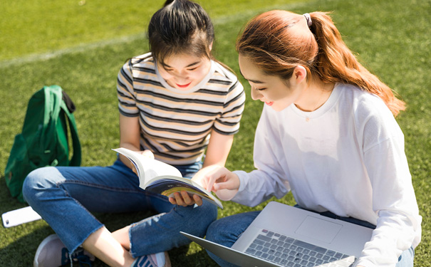 怎樣選擇提供出國(guó)留學(xué)咨詢服務(wù)的中介機(jī)構(gòu)？