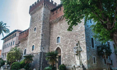 選擇卡拉拉美術(shù)學(xué)院留學(xué)怎么樣？