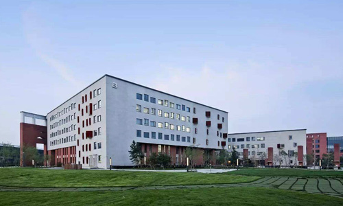 去城西國際大學(xué)怎么樣？