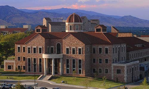 美國羅德島設(shè)計學(xué)院申請要求