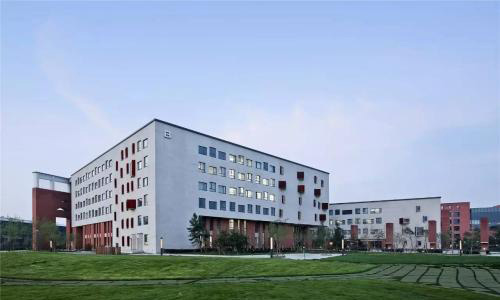 城西國際大學(xué)如何申請？