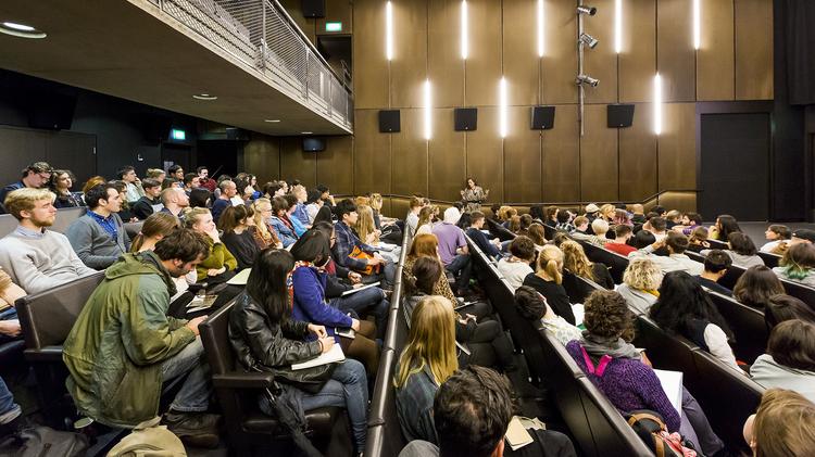 布萊頓大學(xué)純藝術(shù)碩士如何申請(qǐng)？了解了解