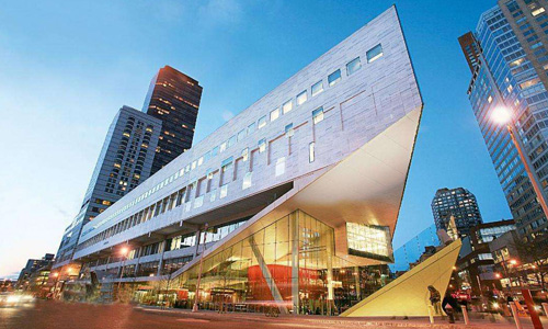 美國茱莉亞音樂學(xué)院學(xué)費(fèi)多少？