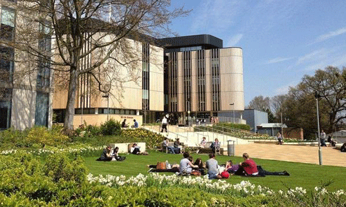 美國(guó)本科時(shí)尚管理院校有哪些