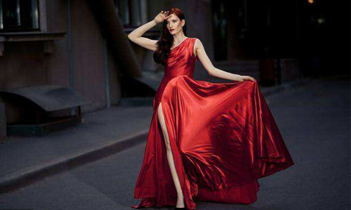 英國時裝設(shè)計專業(yè)大學(xué)