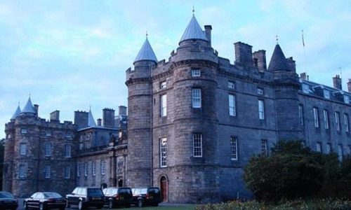 去倫敦時(shí)裝學(xué)院留學(xué)怎么樣？