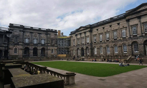 去愛丁堡藝術(shù)學(xué)院留學(xué)要求高么？