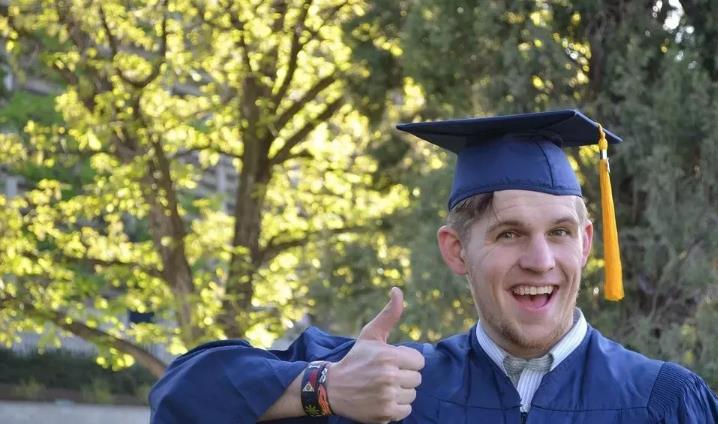 加拿大讀本科有幾種方式